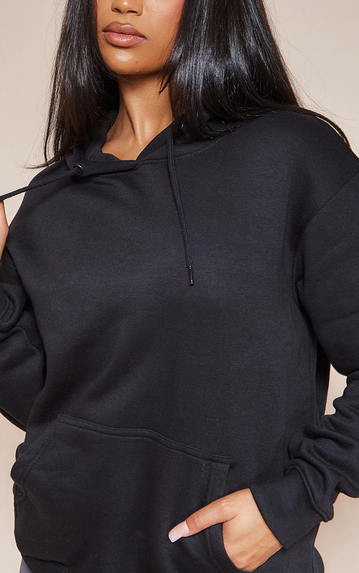 BASIC BLACK OVERSIZED HOODIE