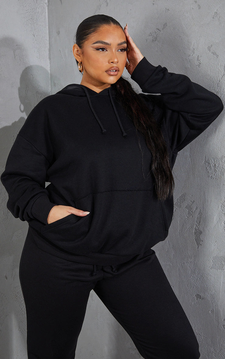 BASIC BLACK OVERSIZED HOODIE