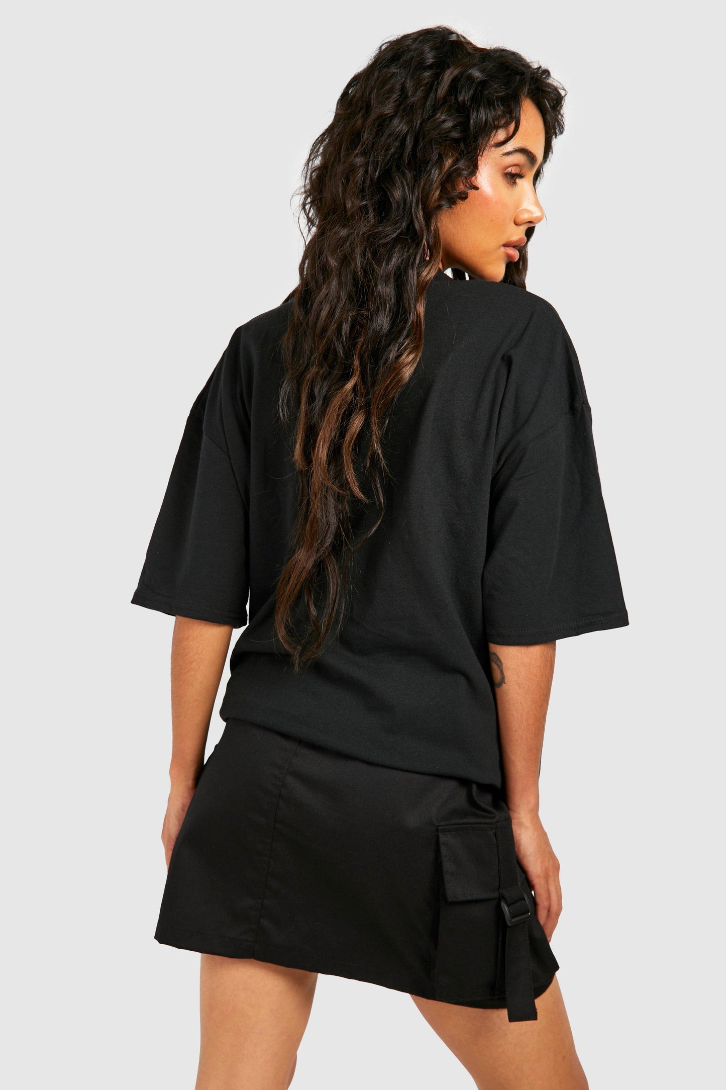 BLACK SOLIDS OVERSIZED TEE FOR WOMEN